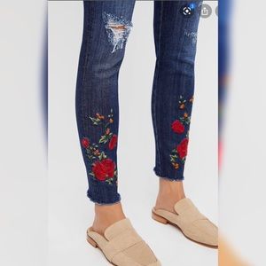 Driftwood Jackie Embroidered Skinny Jeans